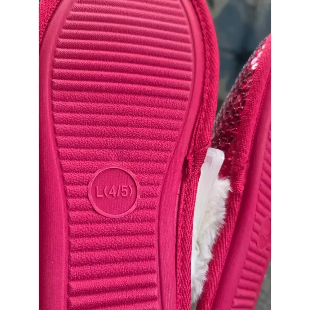 Cat & Jack Kids Red Sequin Faux Fur Christmas Slippers Size L 4/5 NWT Cozy soft
